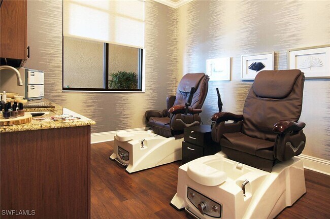 Foto del edificio - 17981 Bonita National Blvd