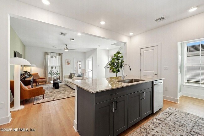 Foto del edificio - 3730 Dupont Ave