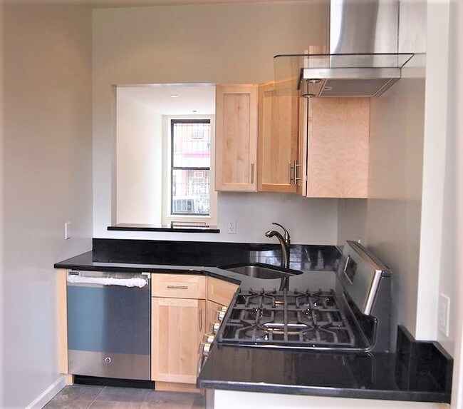 Foto del edificio - 646 Classon Ave