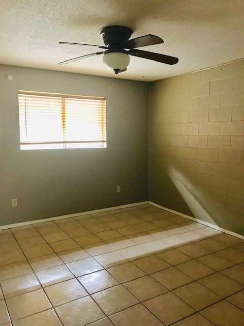 Building Photo - 1505 W Nolana Ave