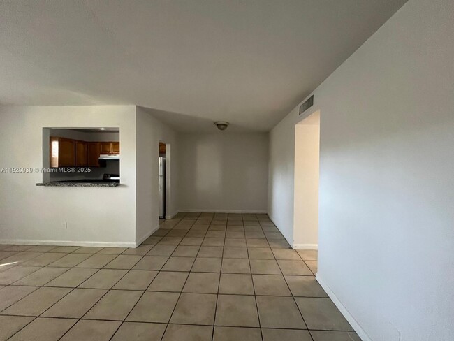 Foto del edificio - 4160 NW 21st St