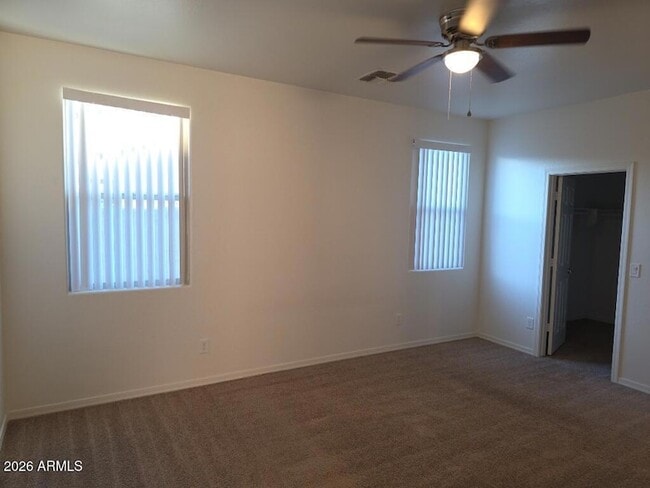 Foto del edificio - 10825 W Taylor St