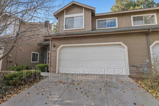 Foto del edificio - 2433 S Seclusion Ln