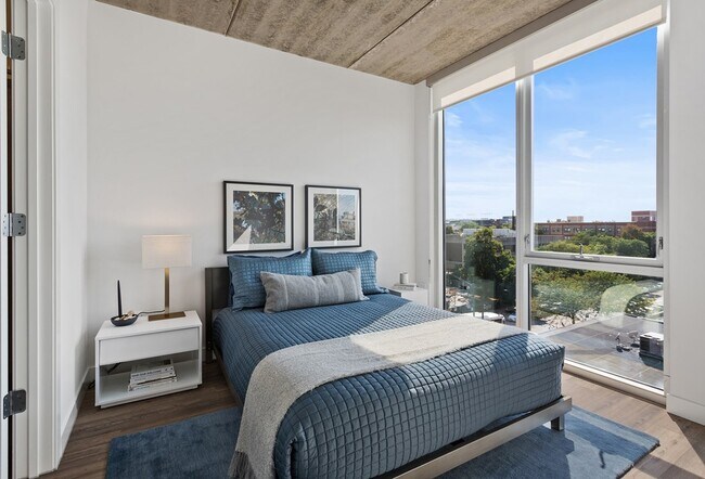 Foto del edificio - 3900 N Broadway St