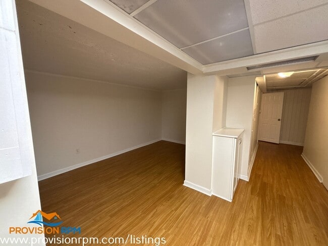 Building Photo - 102 Ventnor Terrace