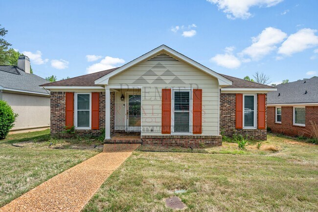 Foto del edificio - 7005 Robin's Nest Dr