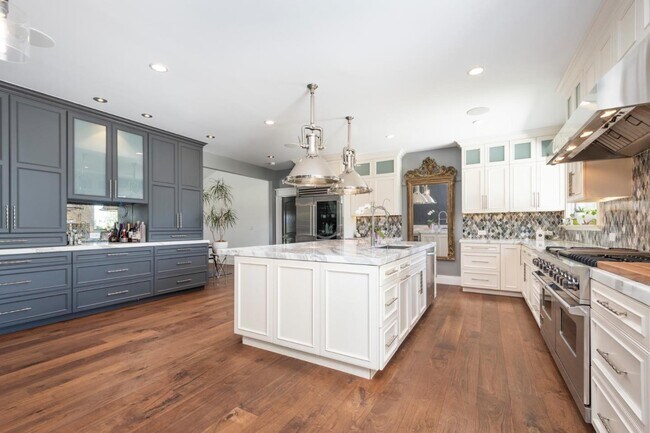 Foto del edificio - 1840 Black Mountain Rd