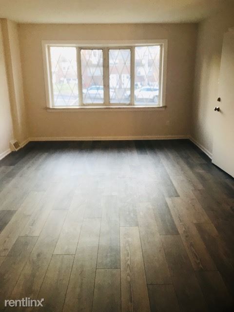 Building Photo - 2 br, 1 bath Duplex - 2743 Cranston Road 1