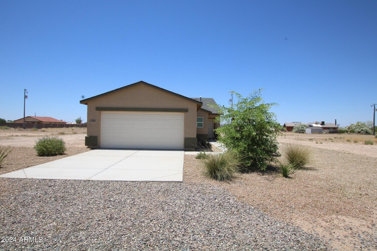 Primary Photo - 3750 San Carlos Dr