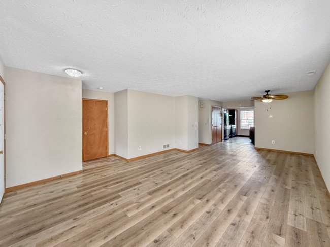 Building Photo - 515 Talbot Ave