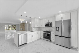 Building Photo - 2303 Lucaya Ln
