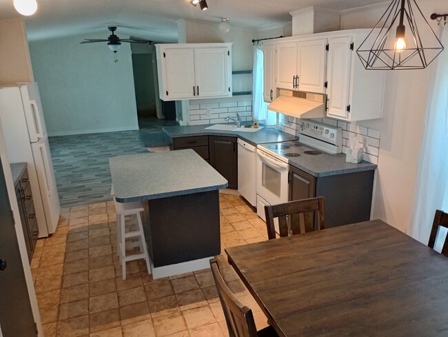 Foto del edificio - 202 Holly St