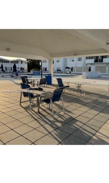 Foto del edificio - 2750 NE 183rd St
