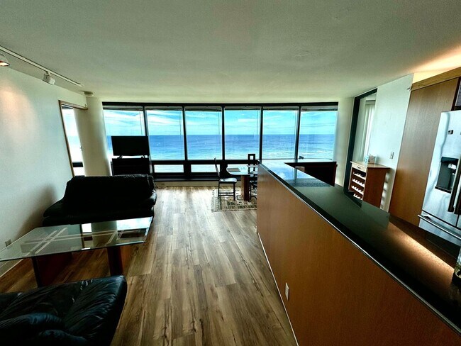 Foto del edificio - 2/2/2 Ocean-Front Nauru Towers, Endless Ocean Views, 34Floor