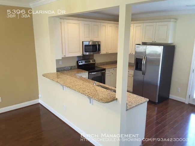 Foto del edificio - 5396 Clarinda Dr