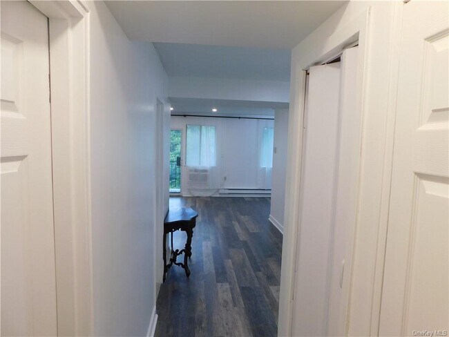 Building Photo - 57 Lorraine Terrace
