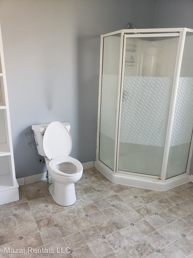 Building Photo - 3 br, 2 bath House - 712 E 18th Street