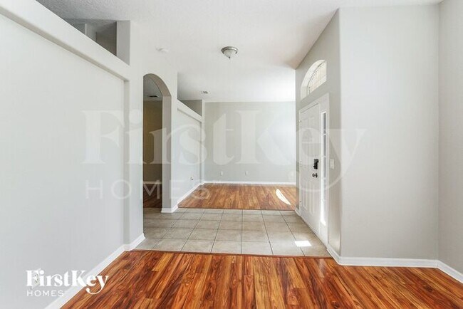 Building Photo - 5 Pickford Dr