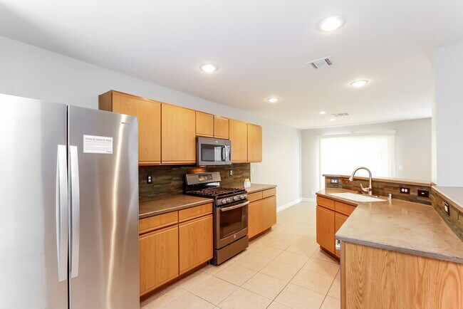 Foto del edificio - 733 Red Bark Ln