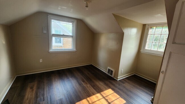 Foto del edificio - 4339 N 51st Blvd