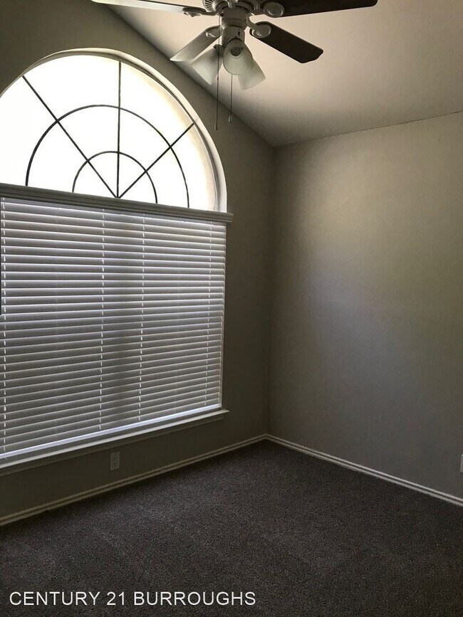 Foto del edificio - 3 br, 1 bath House - 4126 Sunrise Point