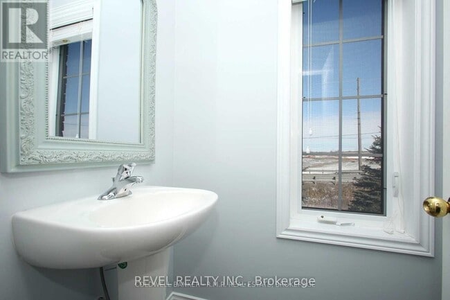 Photo du bâtiment - 825 Black Cherry Dr
