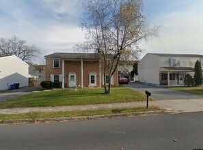 Building Photo - 108 S 22nd St