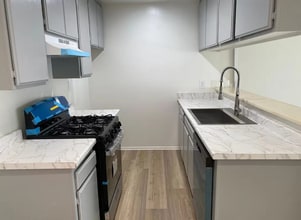 Building Photo - 14743 Sylvan St