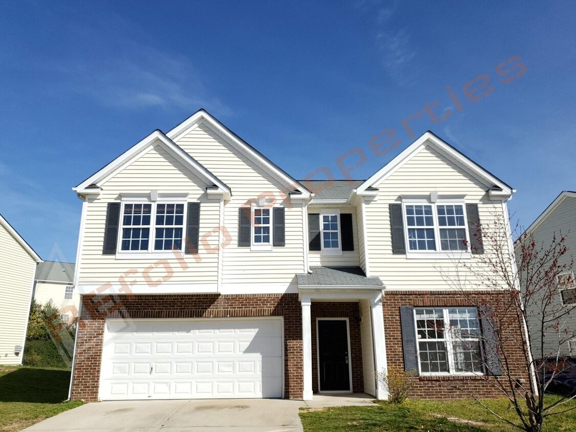 Primary Photo - Lovely 4 Bedroom, 2.5 Bath Single-Family H...