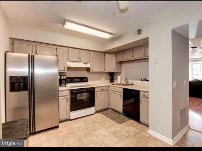 Foto del edificio - 9668 Hastings Dr