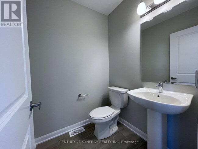 Building Photo - 338 Drumlish Ln