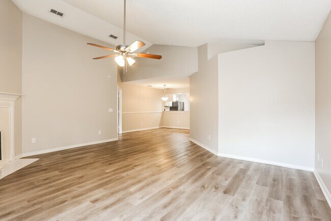 Foto del edificio - 11128 Caroline Crest Dr