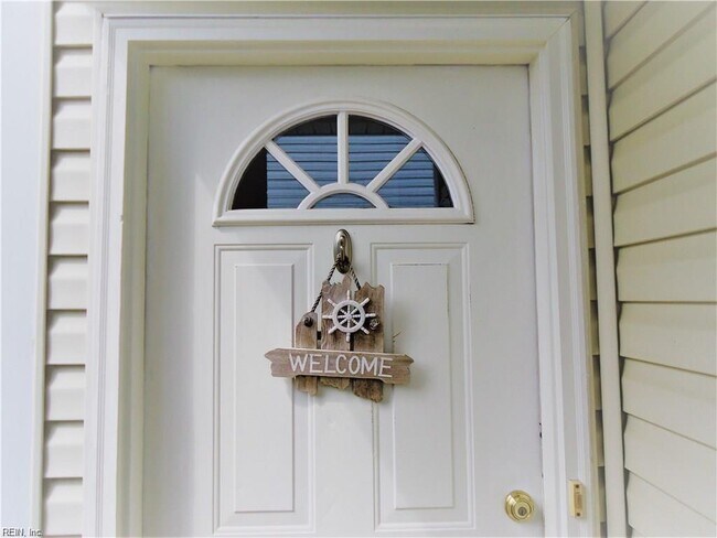 Building Photo - Long Creek Cove/MARINA SHORES