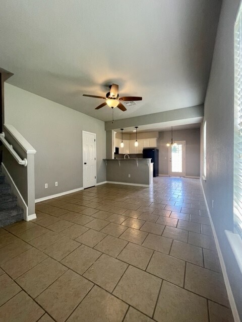 Foto del edificio - 2006 Azlin Pl