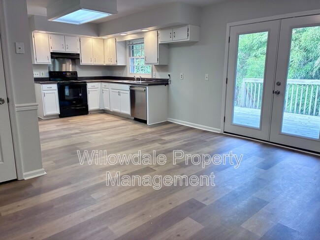 Foto del edificio - 8600 Marigold St