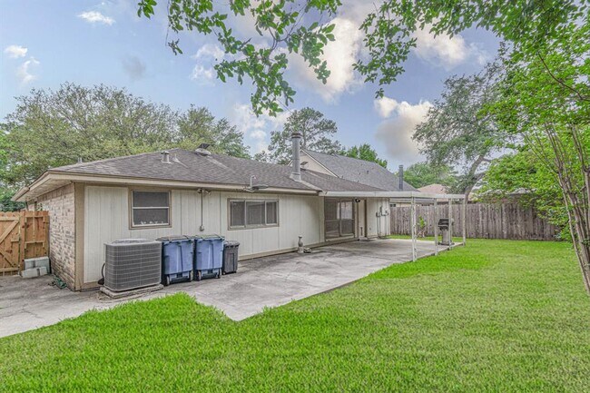 Building Photo - 4922 Bridgemont Ln