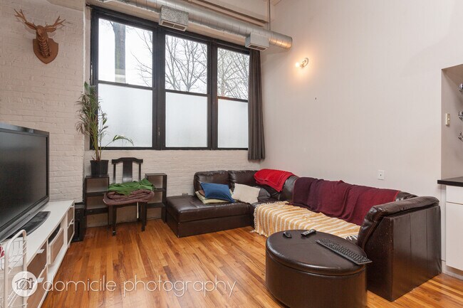 Foto del edificio - 3312 N Ravenswood Ave