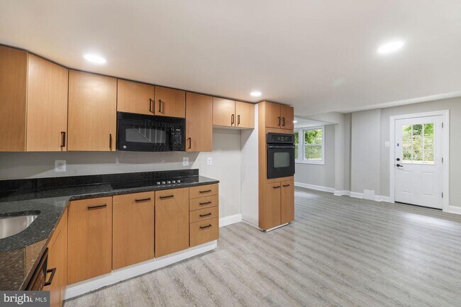 Foto del edificio - 2929 Stanton Ave