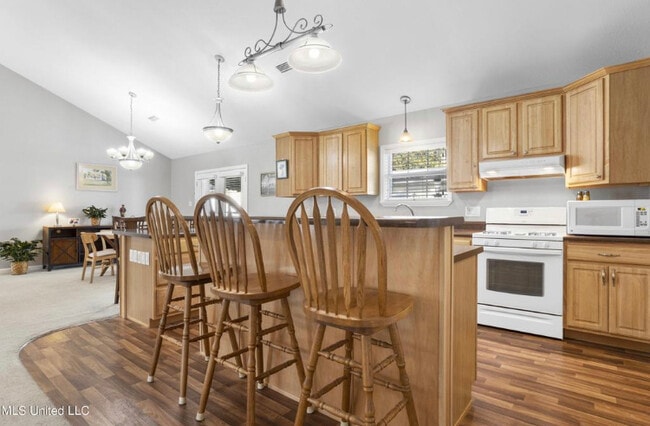 Building Photo - 162 Suter Pl