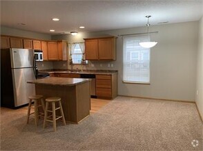 Building Photo - 1135 Redstone Ln