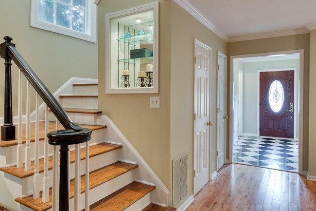 Foto del edificio - 517 Salem Woods Dr SE