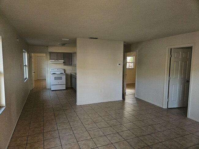 Photo - 3/2 DUPLEX House