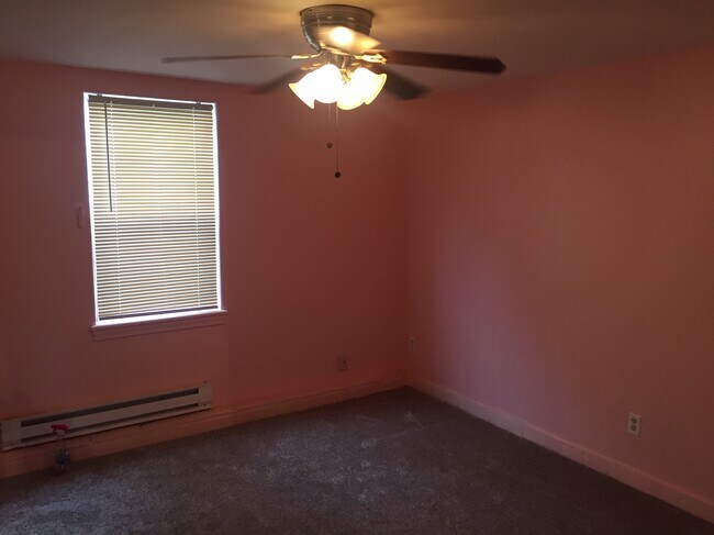 Bedroom 2 - 21347 Locust St