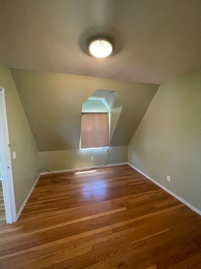 Building Photo - 11-9 Acton Cir