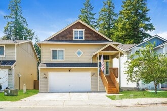 Building Photo - 1924 Kelowna Place Southest