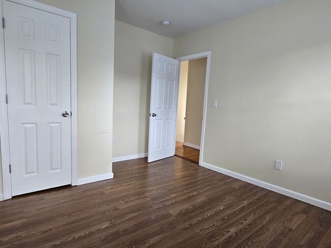 Foto del edificio - 111-10 204th St