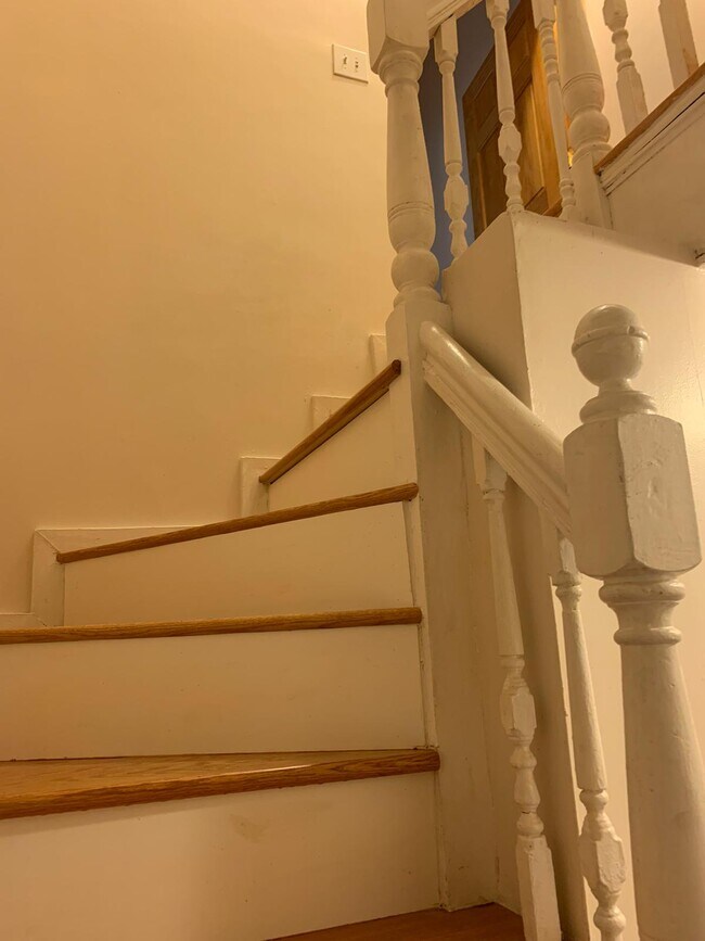 Foto del edificio - 227 Everett St