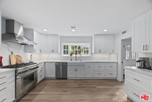 Foto del edificio - 4815 Adele Ct