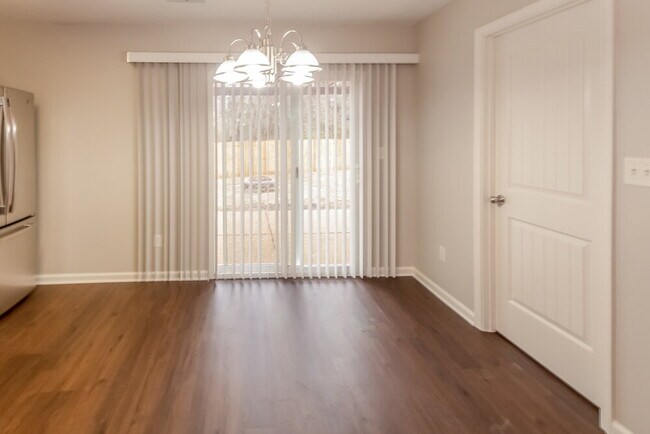 Foto del edificio - 10060 Nolton Cir