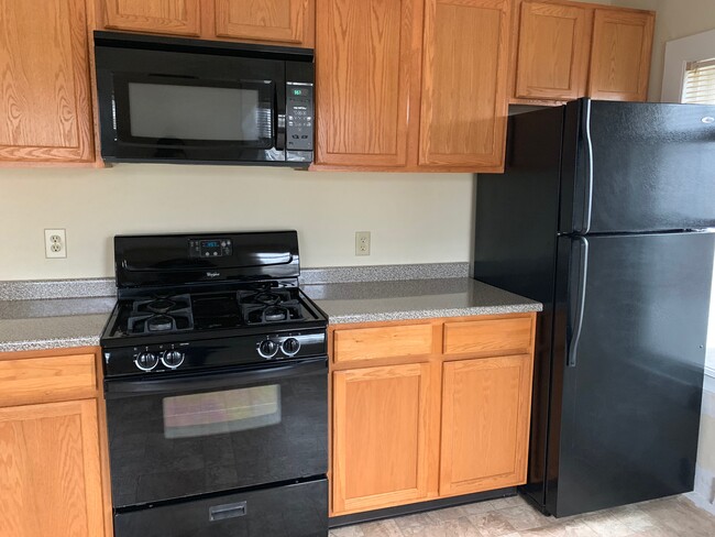 Foto del edificio - 295 Nahant Rd